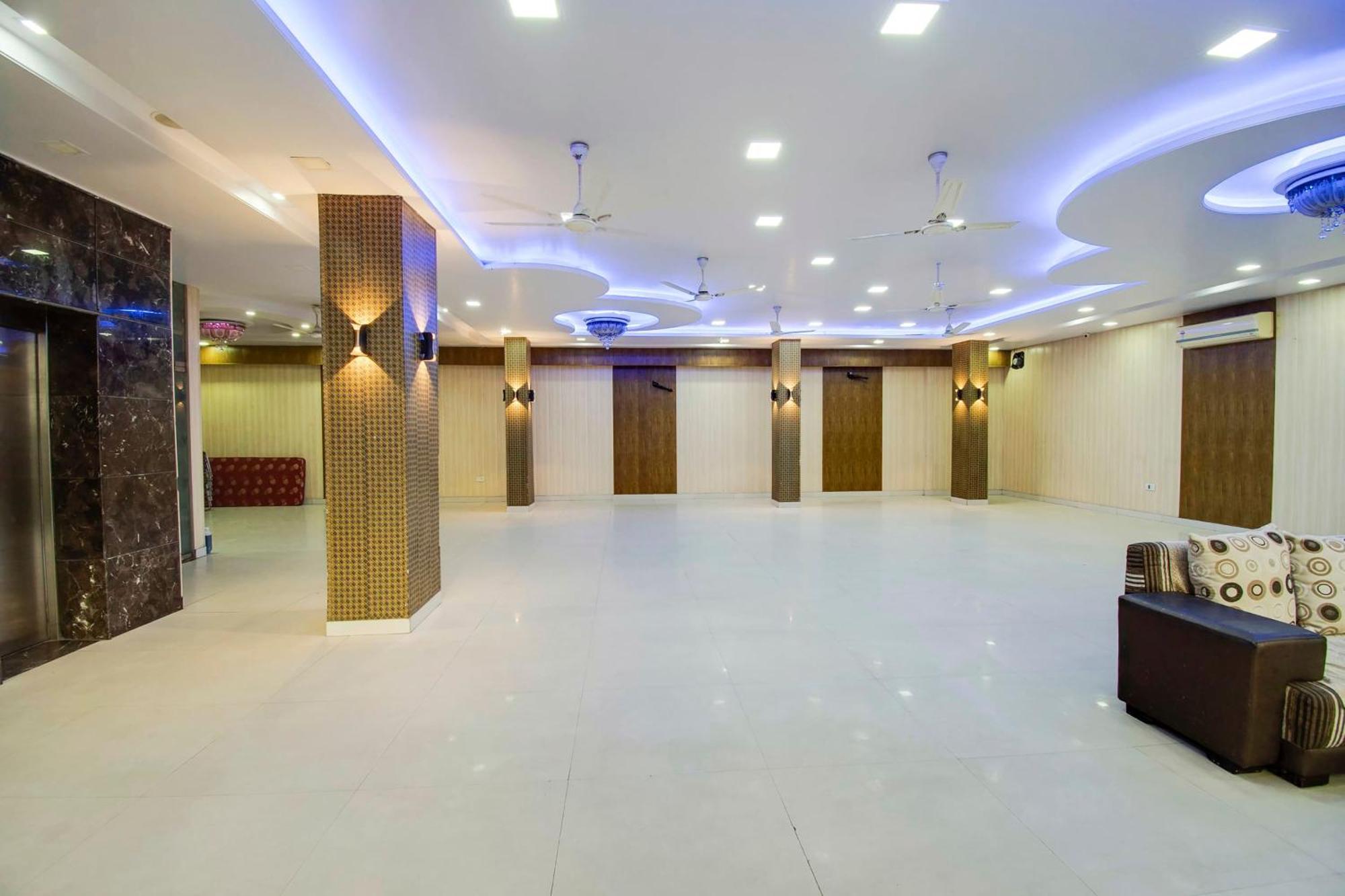 Capital O Pink Peral Hotel Dzsaipur Kültér fotó