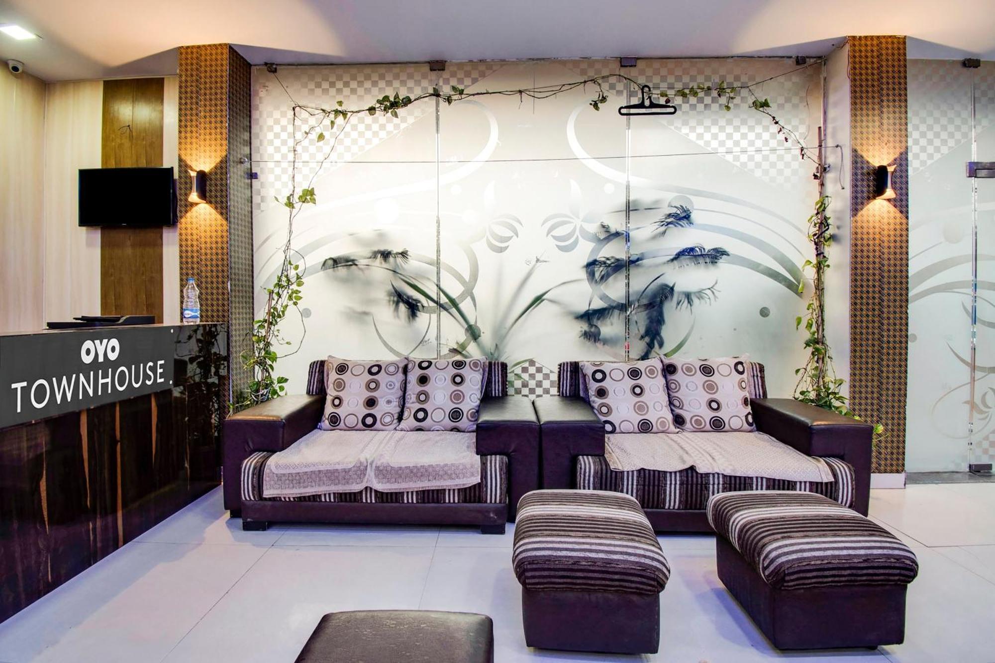 Capital O Pink Peral Hotel Dzsaipur Kültér fotó