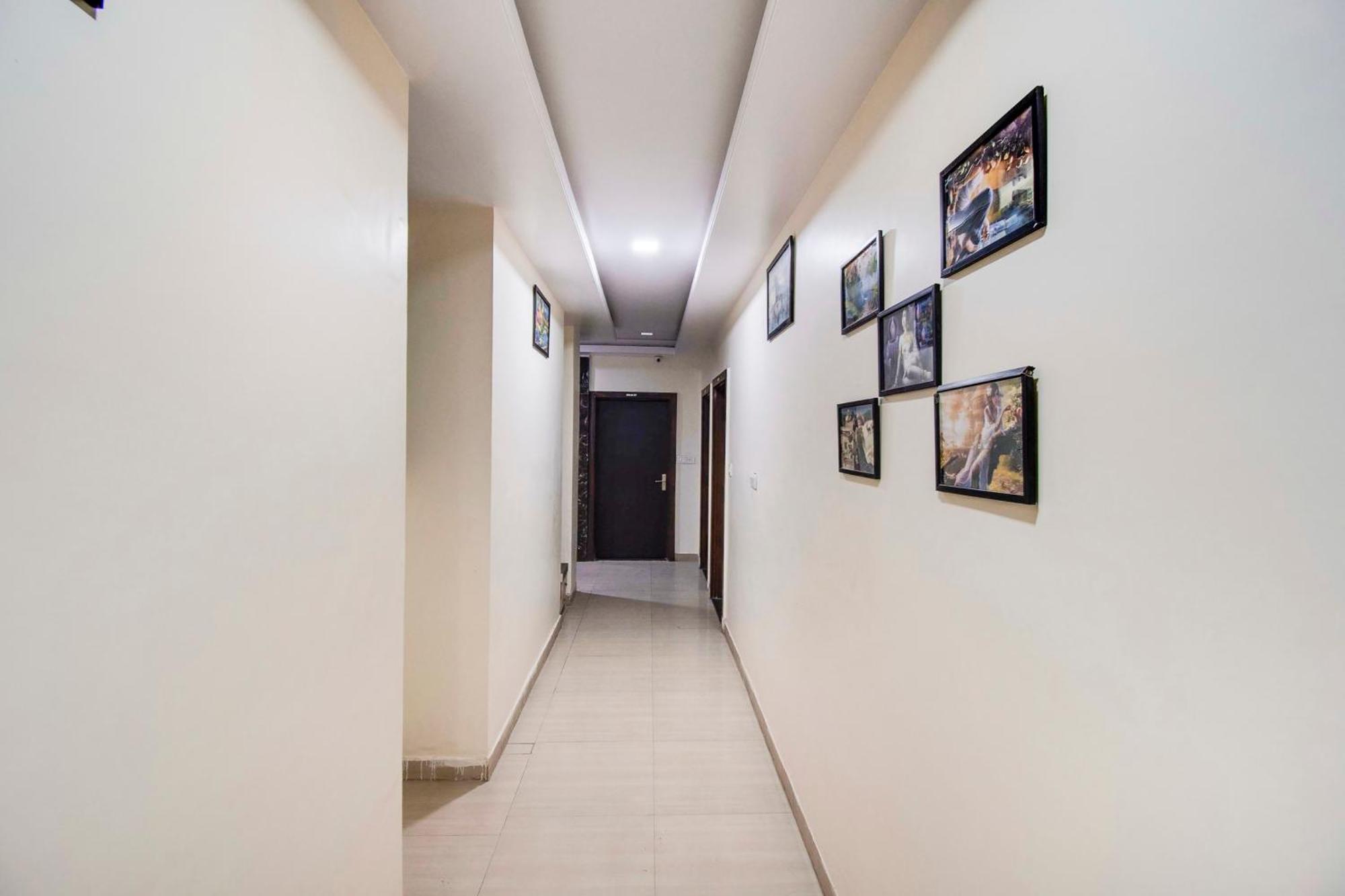 Capital O Pink Peral Hotel Dzsaipur Kültér fotó